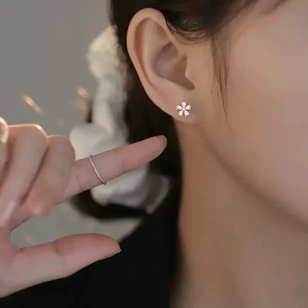 Flower Zircon Earrings Femininity Exquisite Earrings Cute Small Shiny Earrings Wedding Fashion Jewelry Gift - Image 5