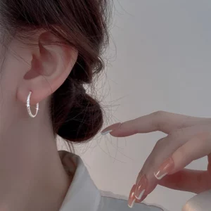 Twist Earrings Shiny Gypsophila Round Earrings Sweet Ear Buckles Ladies Temperament Jewelry Birthday Gifts