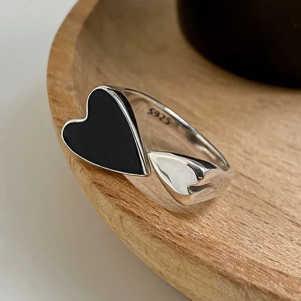 Unique Ring For Women Jewelry Finger Adjustable Vintage Black Heart Ring For Party Birthday Gift