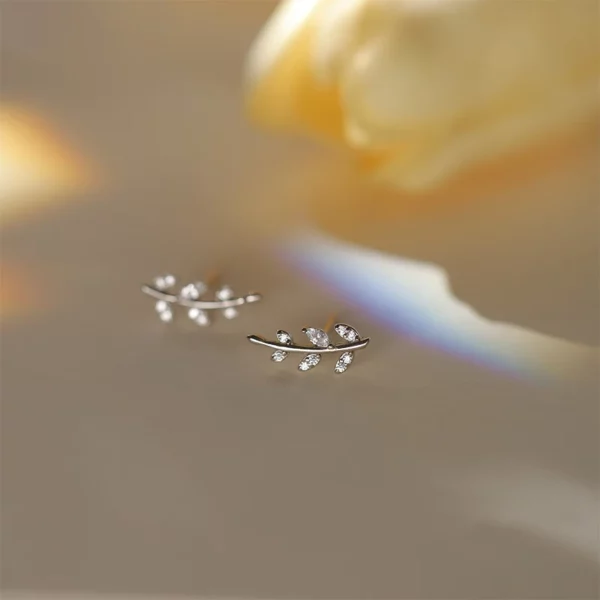 New  Leaf Stud Earrings Shiny Zircon Personality Simple Stud Earrings Female Wedding Party Jewelry Gift - Image 2
